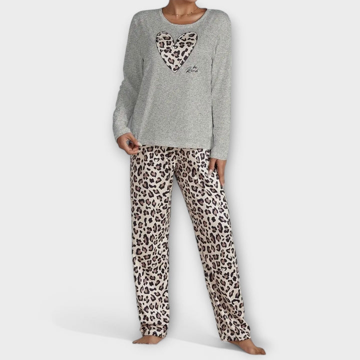 Kusset Leopard Pyjamassæt med Hjerte-Detalje